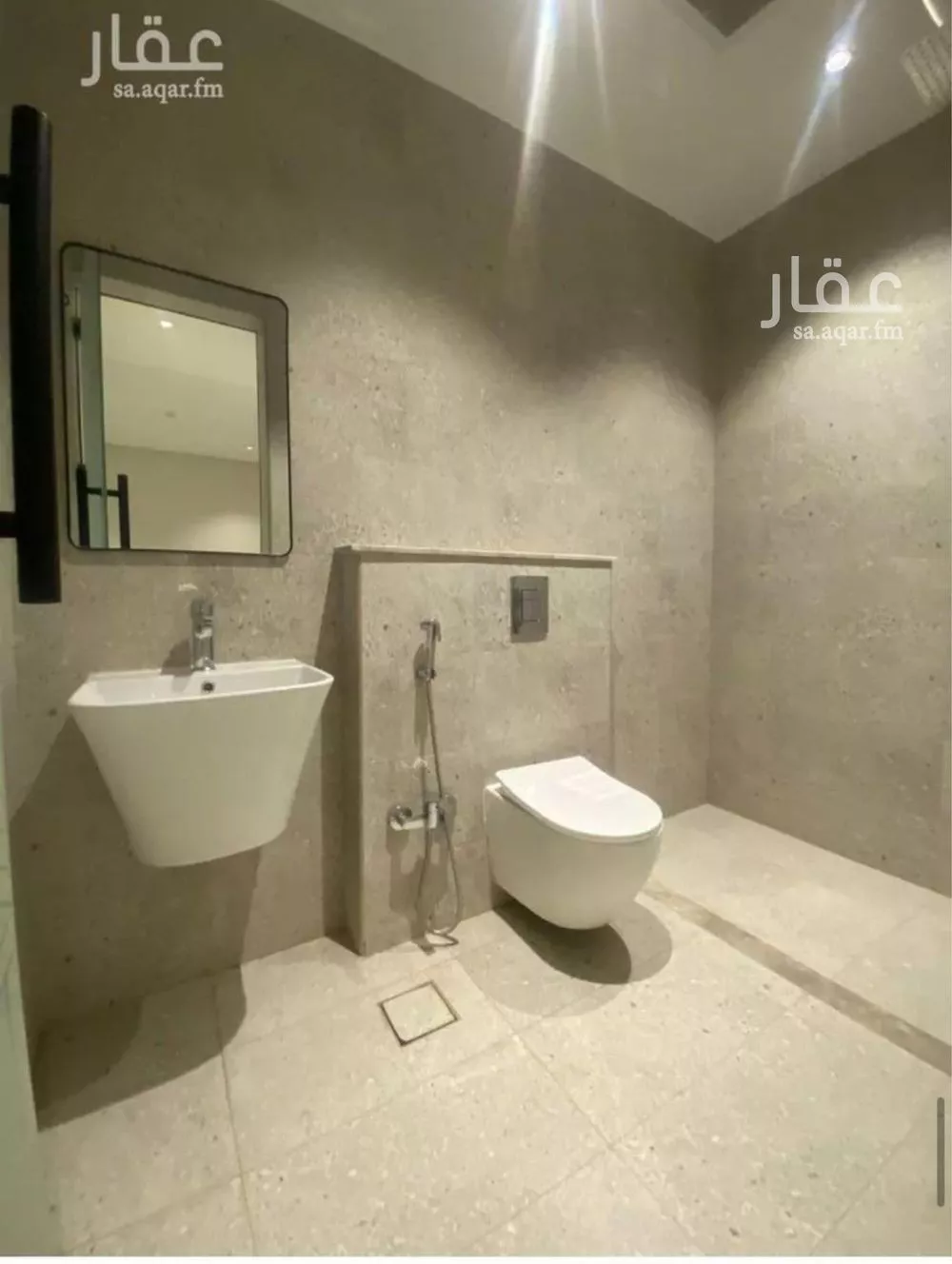 فيلا 3 غرف في العارض 10