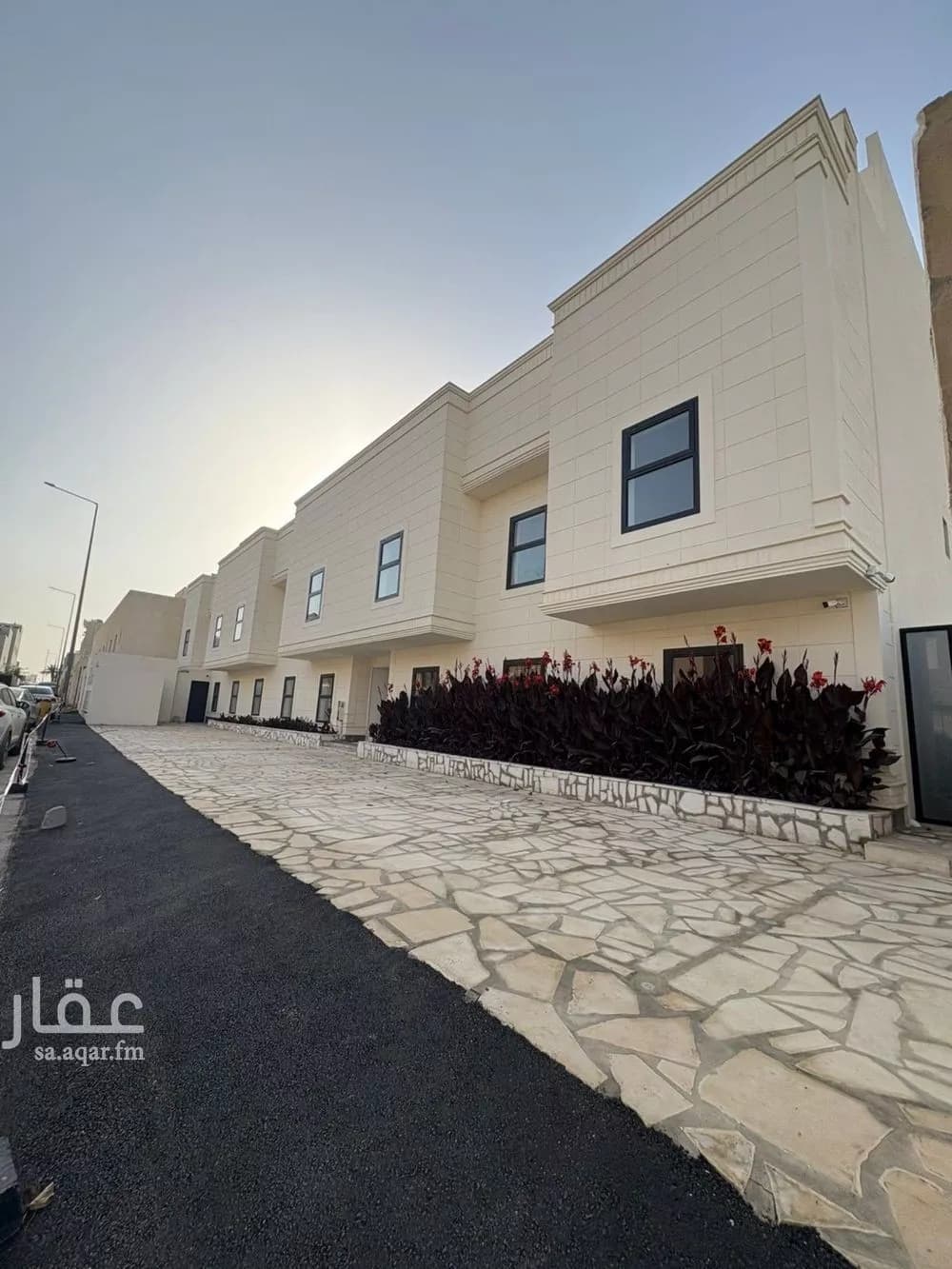 شقة 1 غرف في الملقا 1