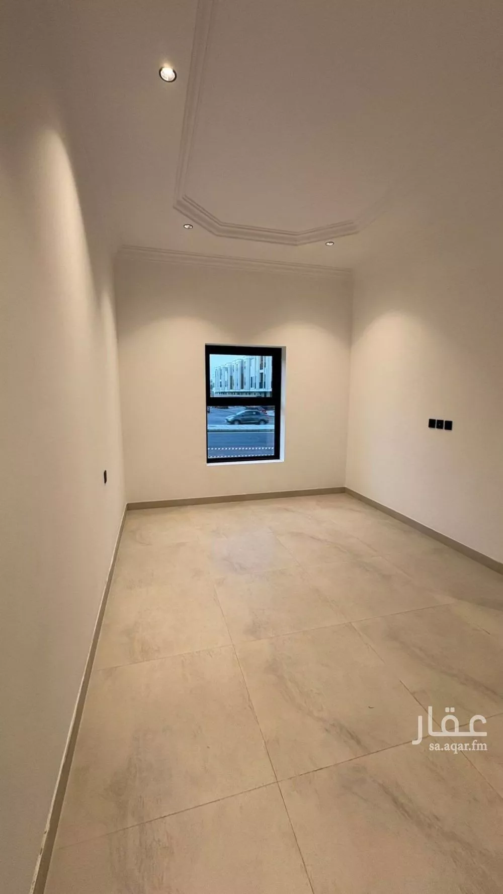 شقة 1 غرف في الملقا 4