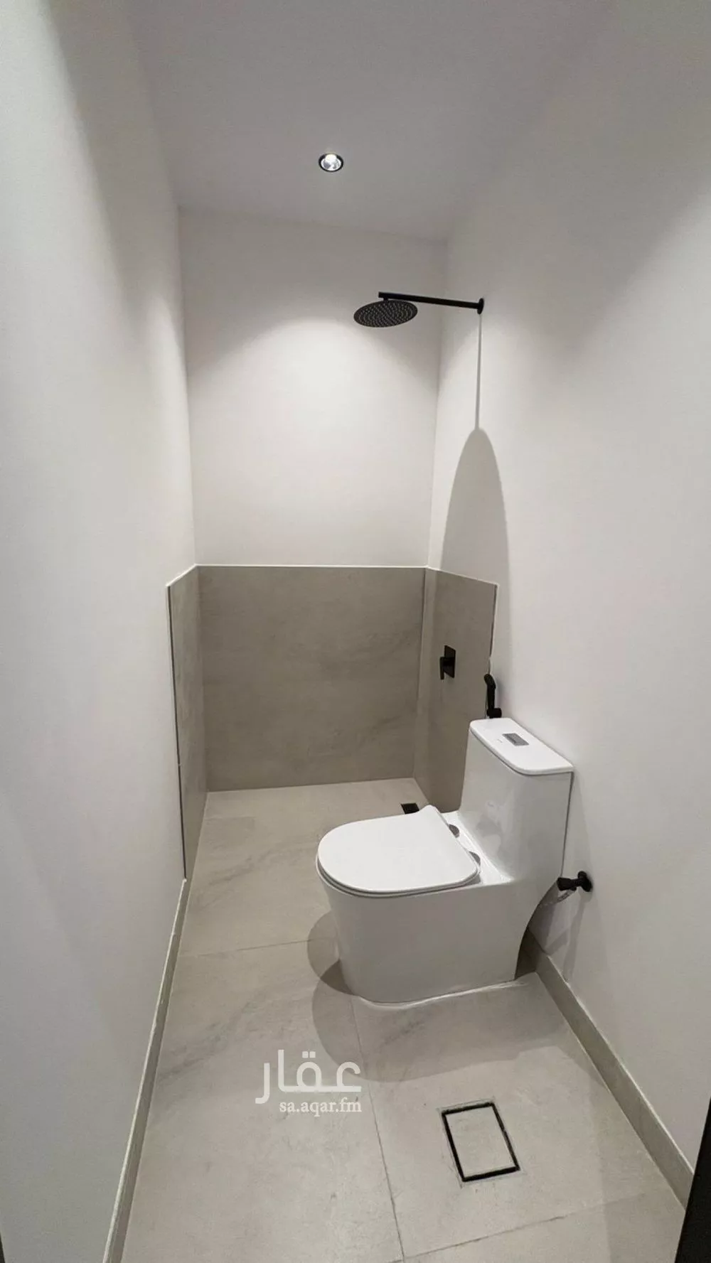 شقة 1 غرف في الملقا 7