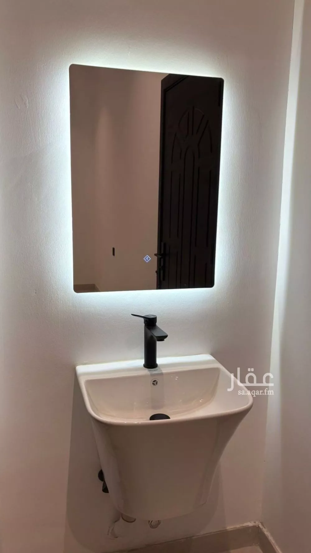 شقة 1 غرف في الملقا 8