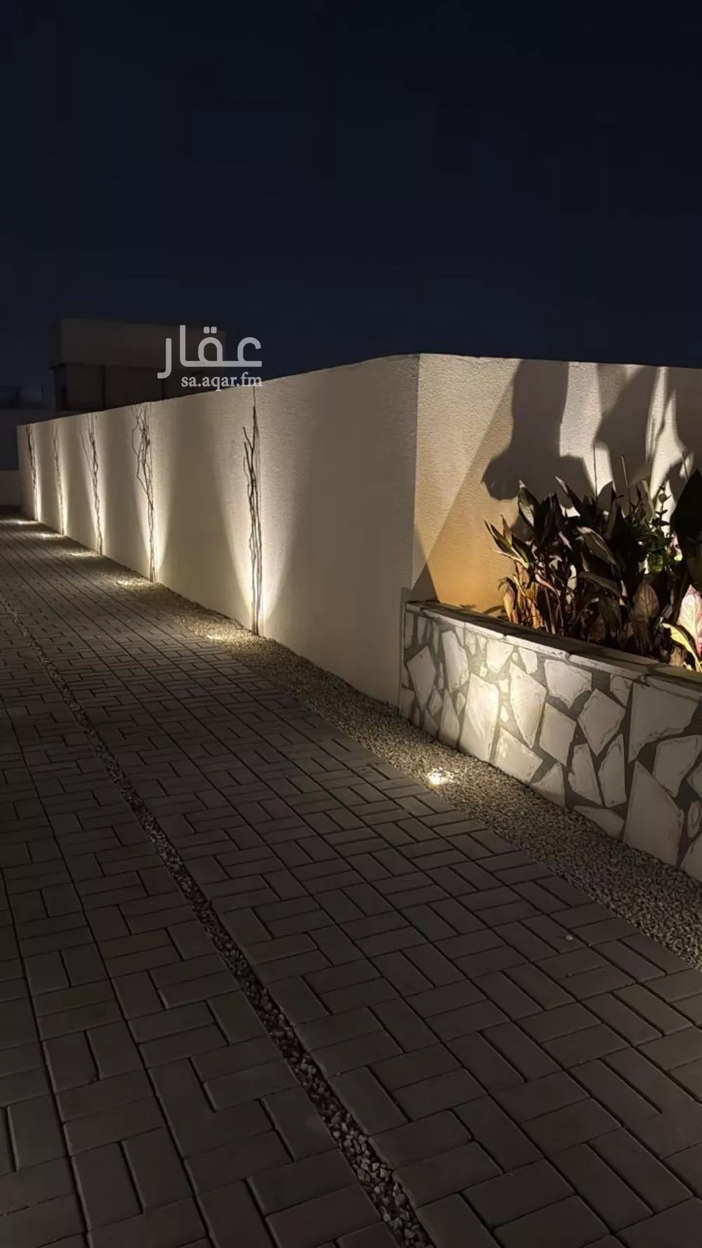 شقة 1 غرف في الملقا 10