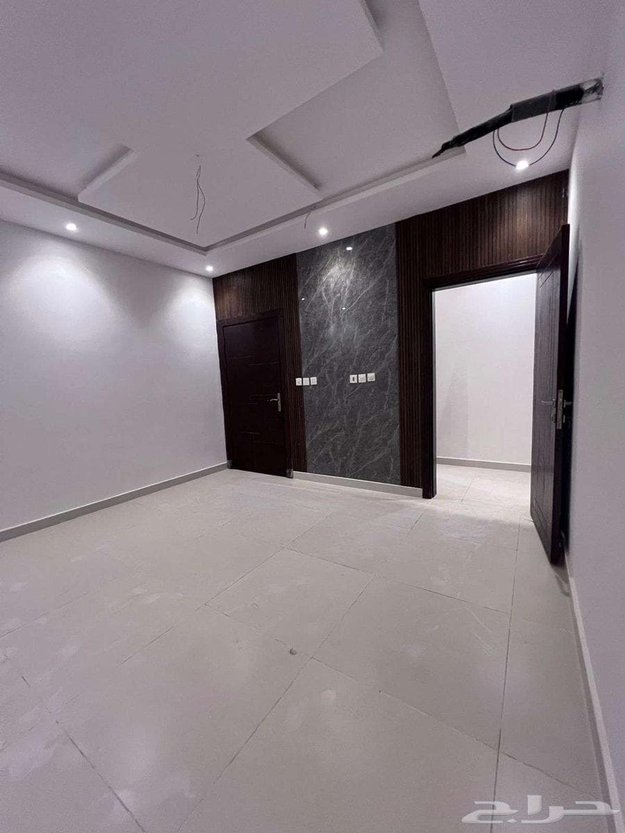 شقة 4 غرف في الواحة 7