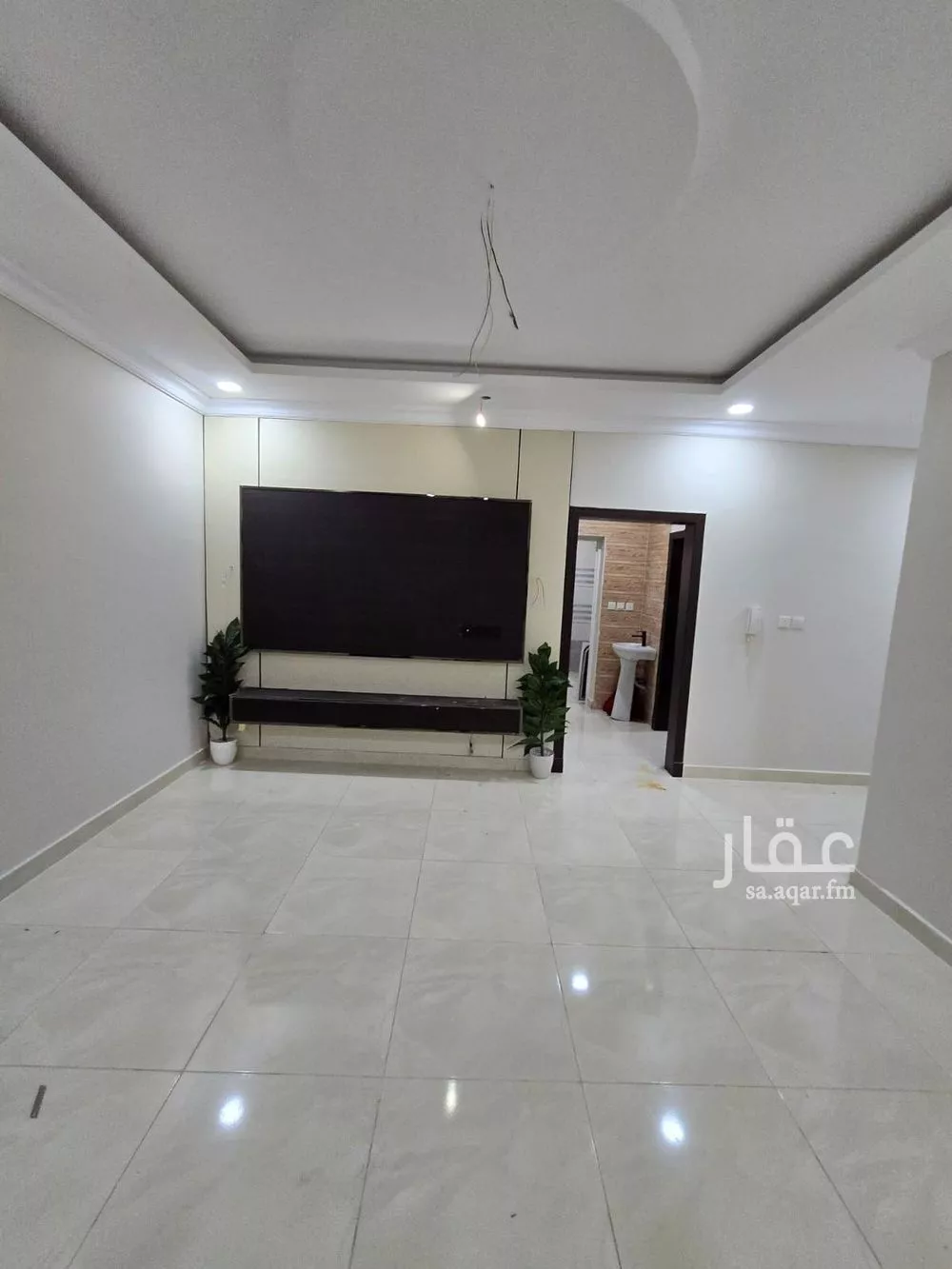 5 bedroom apartment in Dahiat King Fahd 11