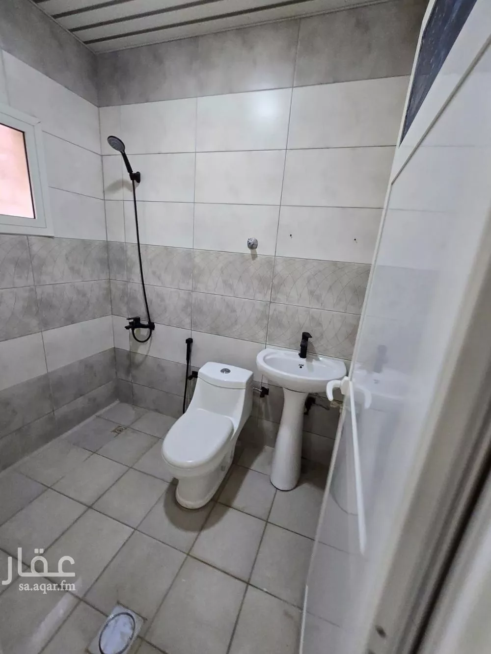 5 bedroom apartment in Dahiat King Fahd 19