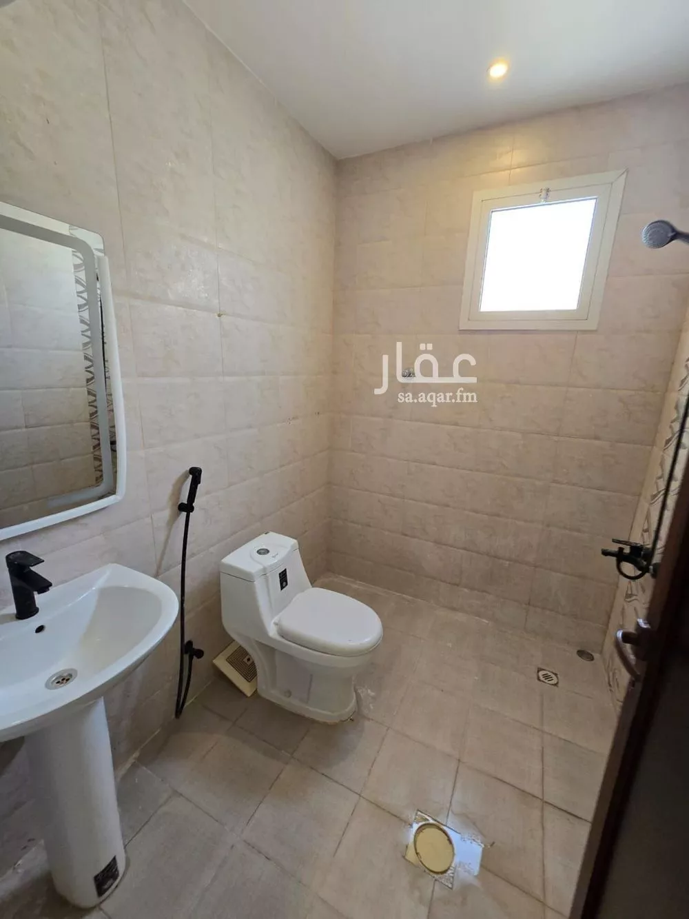 شقة 7 غرف في بدر 16