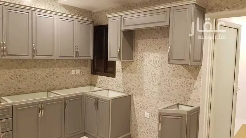 شقة 6 غرف في المنتزة 15