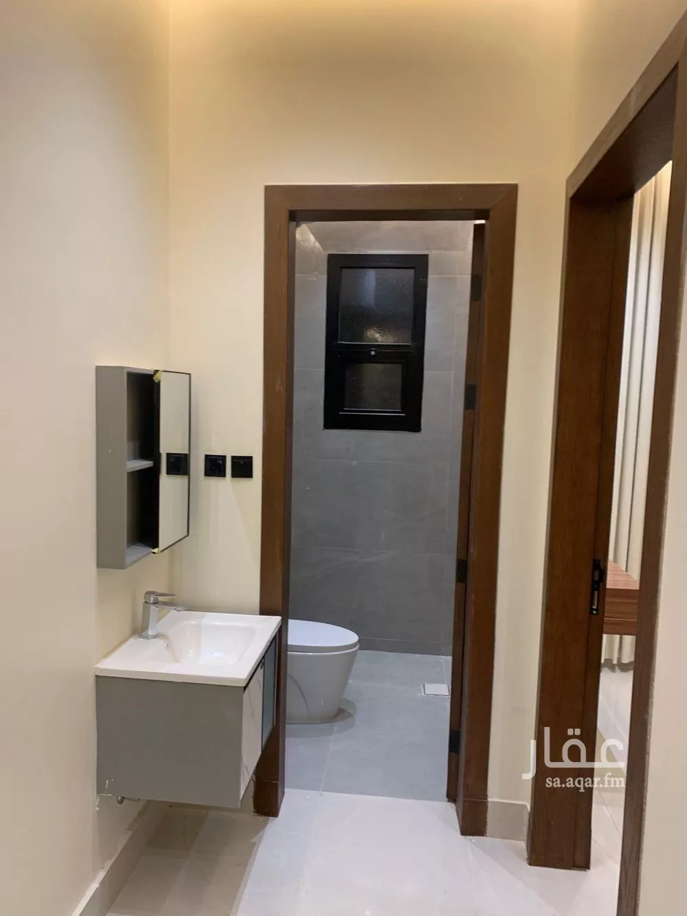 شقة 1 غرف في الخليج 5