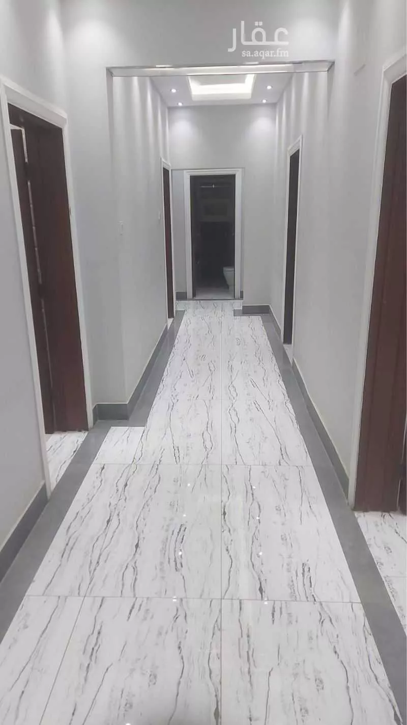 شقة 5 غرف في المربع 2