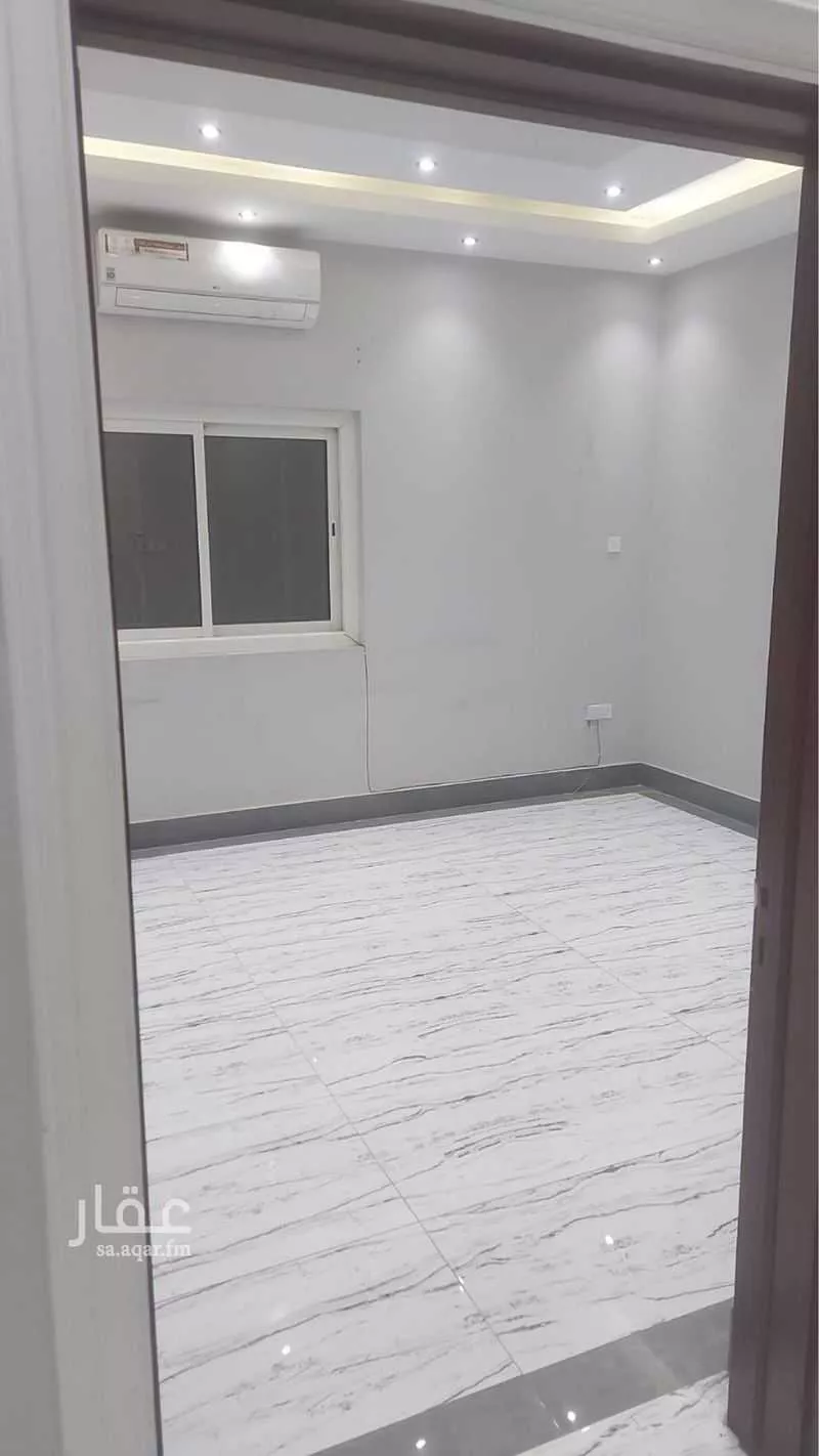 شقة 5 غرف في المربع 6