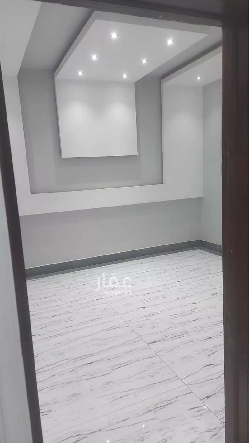 شقة 5 غرف في المربع 7