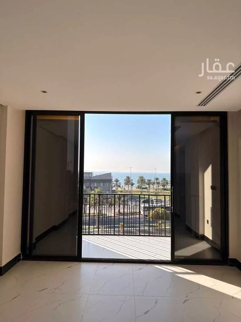 شقة 4 غرف في الشاطئ الغربي 1