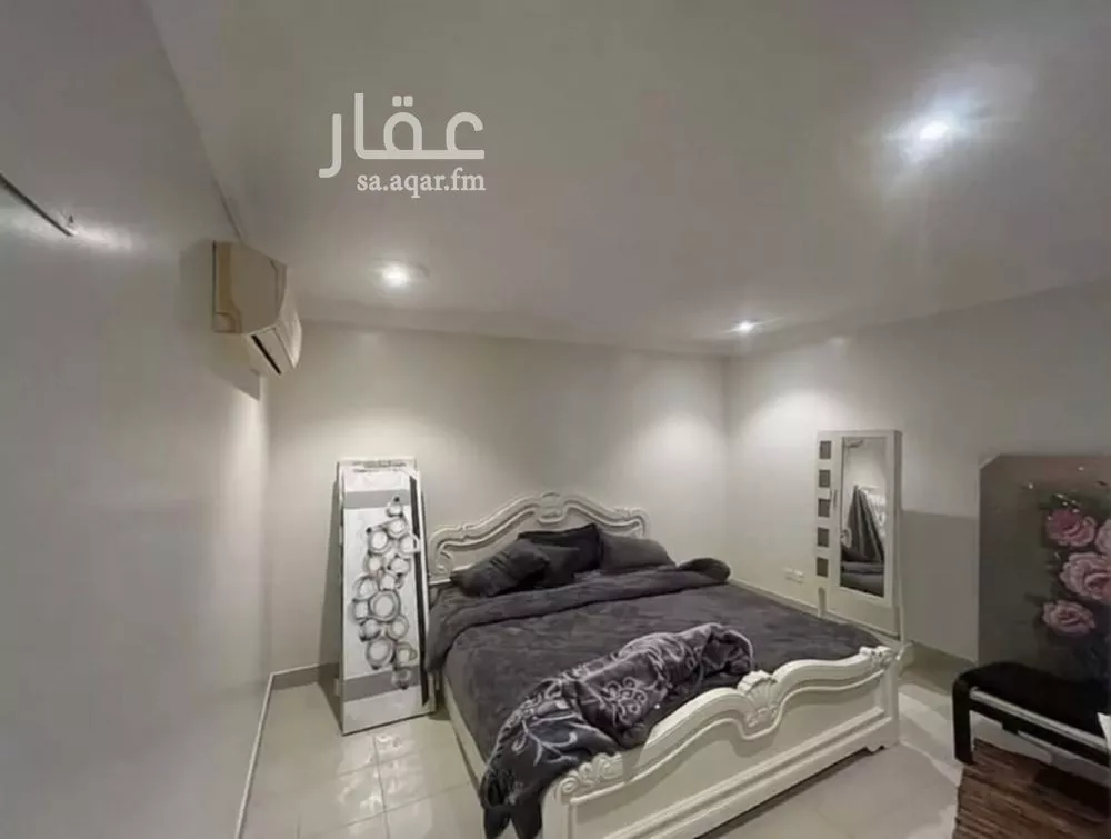 فيلا 10 غرف في الغدير 12