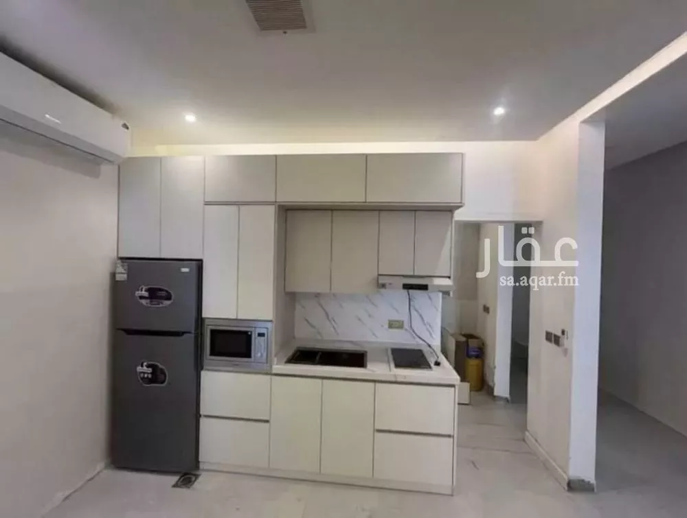 فيلا 10 غرف في الغدير 7