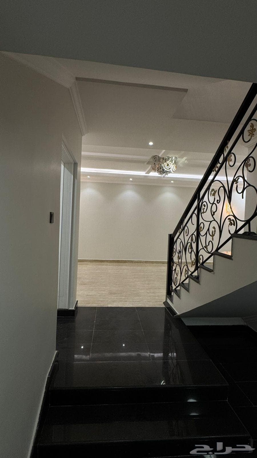 فيلا 4 غرف في الشعلة 3