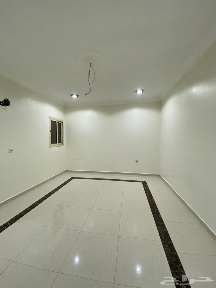 شقة 2 غرف في النور 8