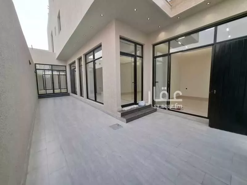 5 bedroom villa in Al Rimal 17