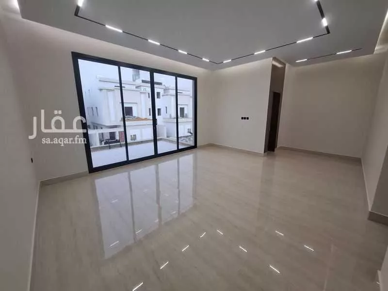 5 bedroom villa in Al Rimal 3