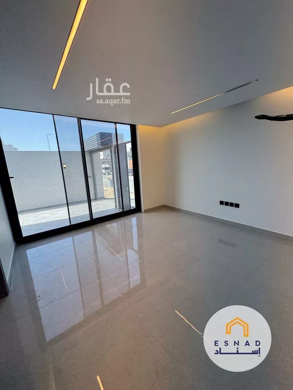 فيلا 4 غرف في السيف 2