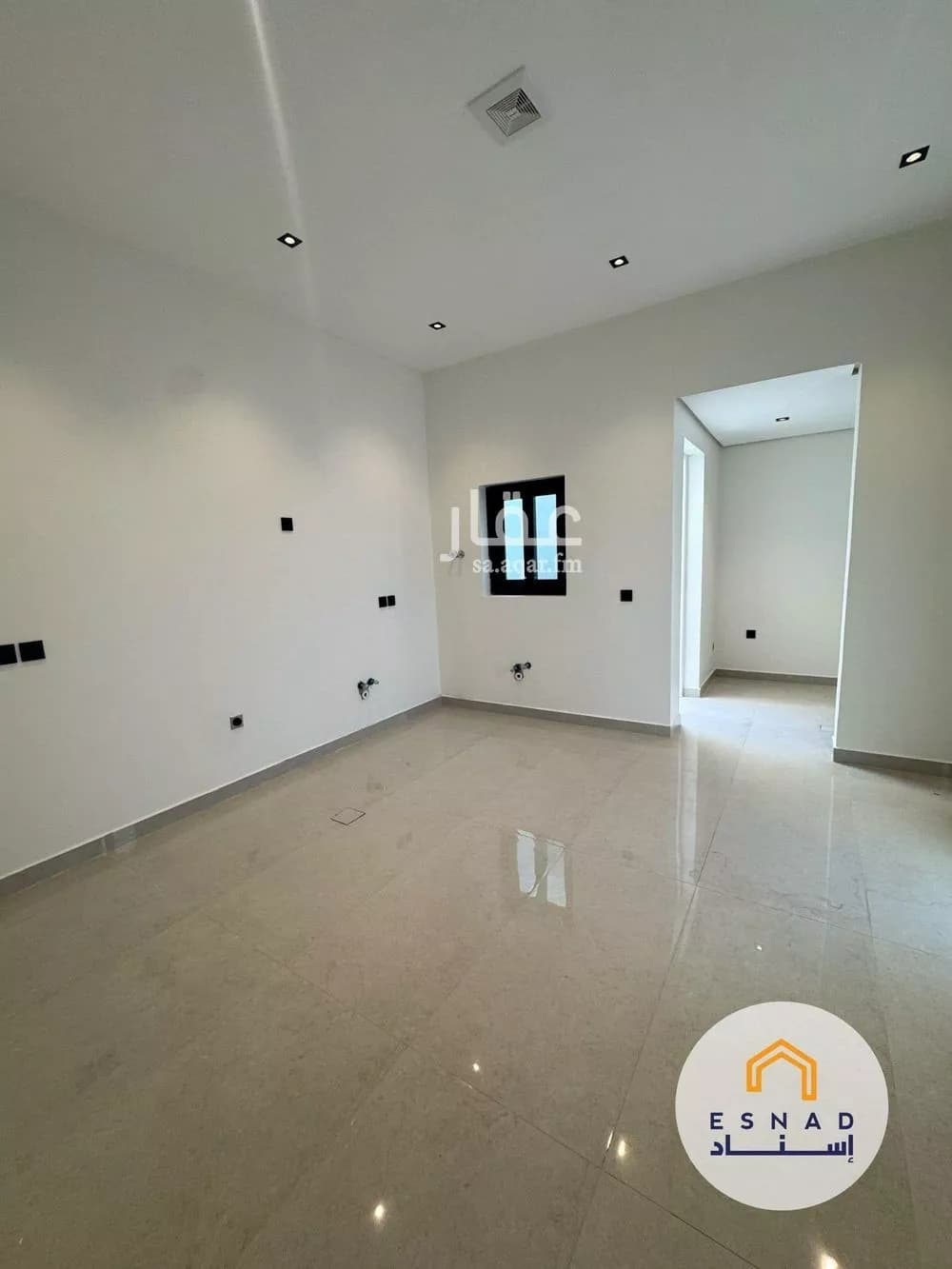 فيلا 4 غرف في السيف 5