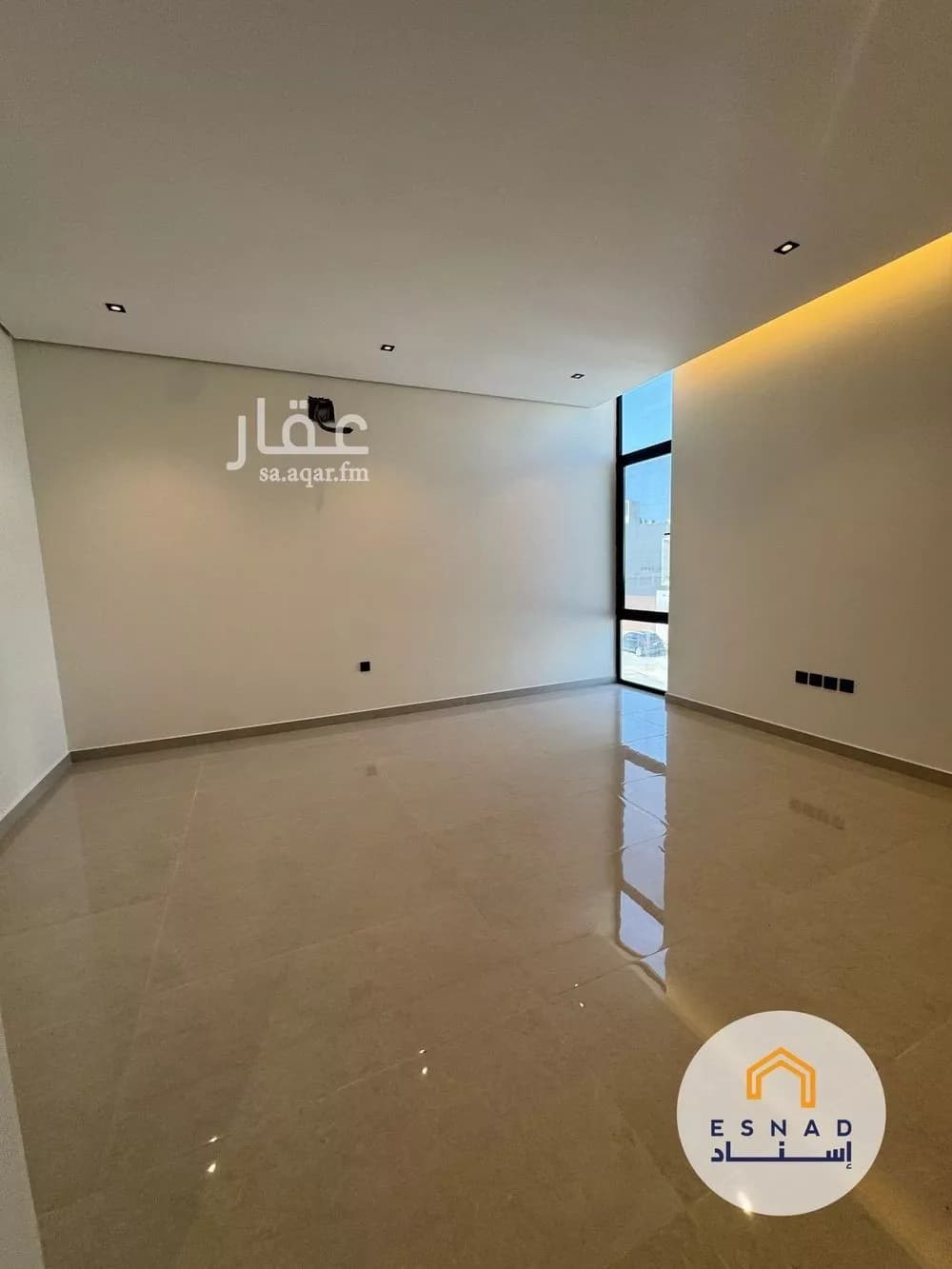 فيلا 4 غرف في السيف 7