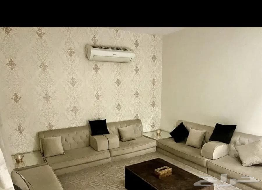 شقة 6 غرف في احد 4