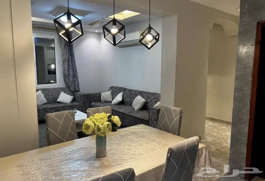 شقة 6 غرف في احد 6