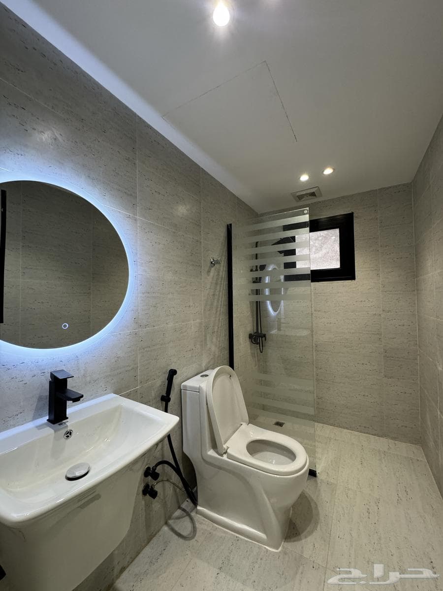 شقة 3 غرف في الحمرا 11