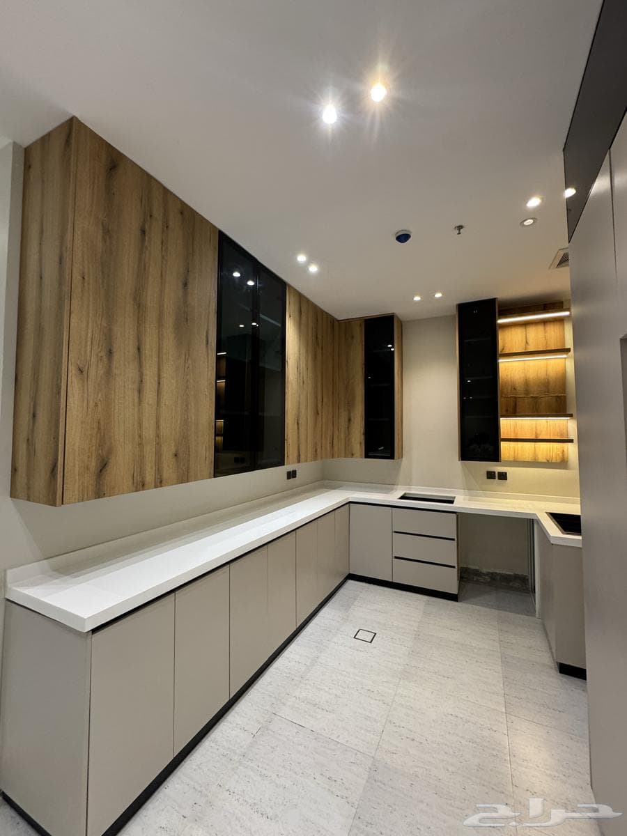 شقة 3 غرف في الحمرا 5