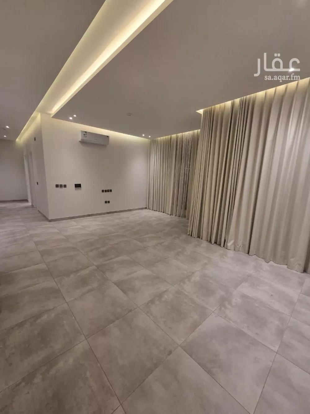 شقة 4 غرف في الملقا 8