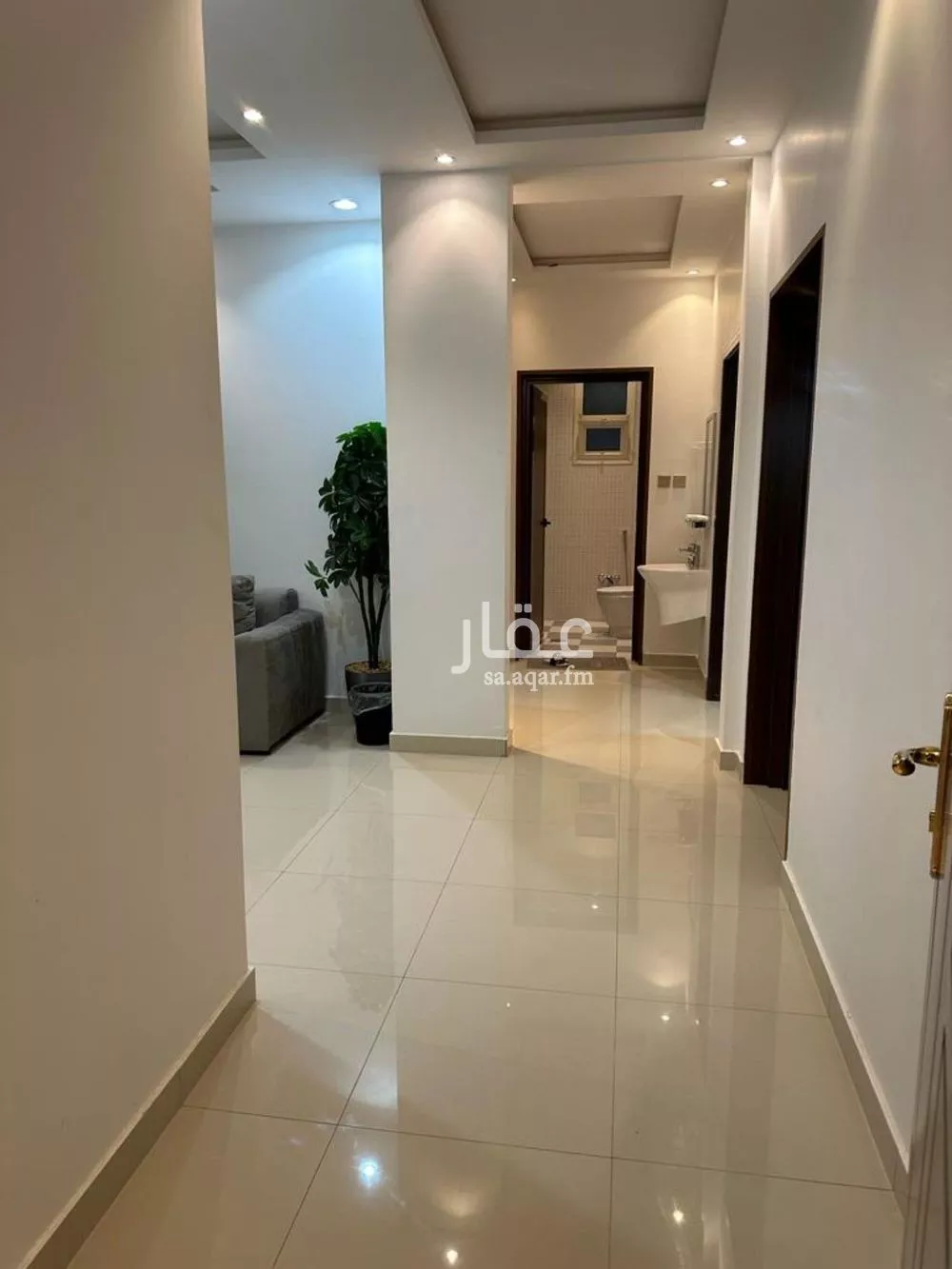 شقة 3 غرف في الملقا 8