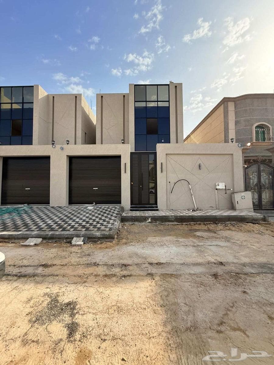 فيلا 7 غرف في ضاحية الملك فهد 2