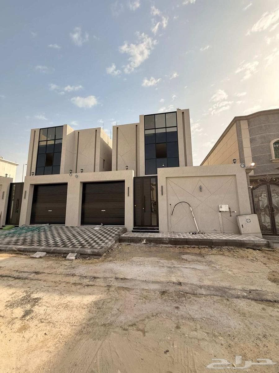 فيلا 7 غرف في ضاحية الملك فهد 3