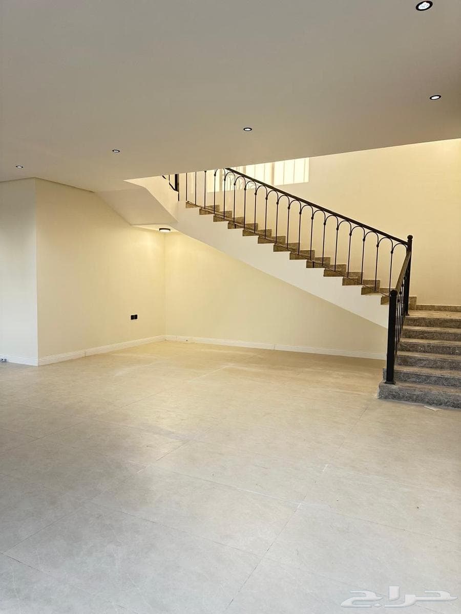 8 bedroom villa in As Saif 21