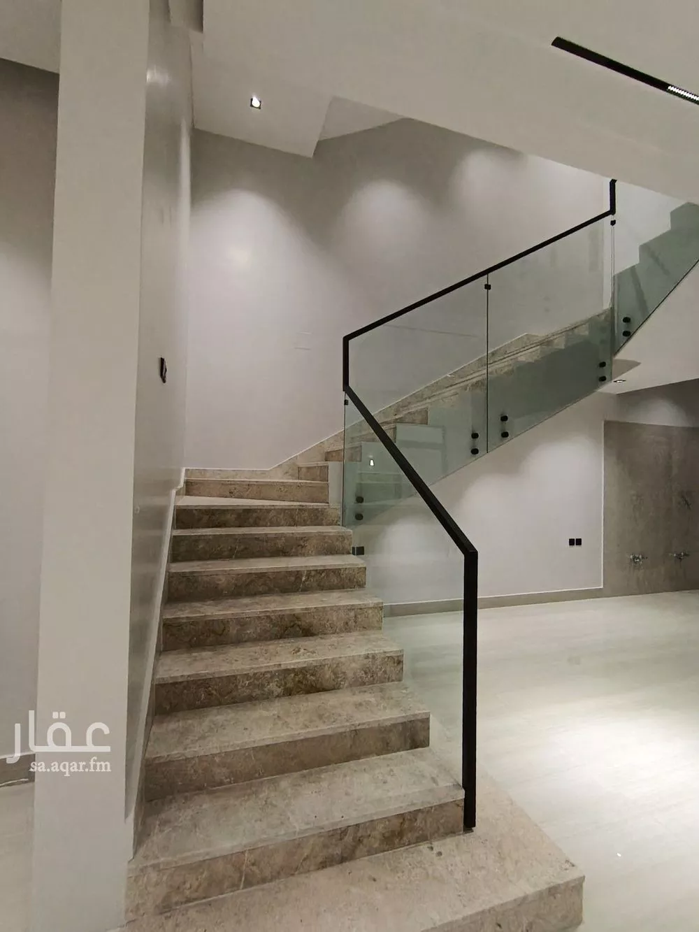 5 bedroom villa in King Faisal 12