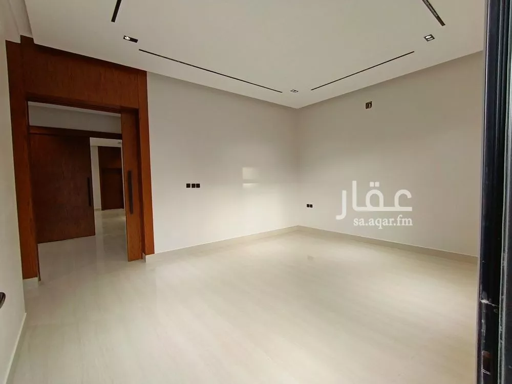 5 bedroom villa in King Faisal 22