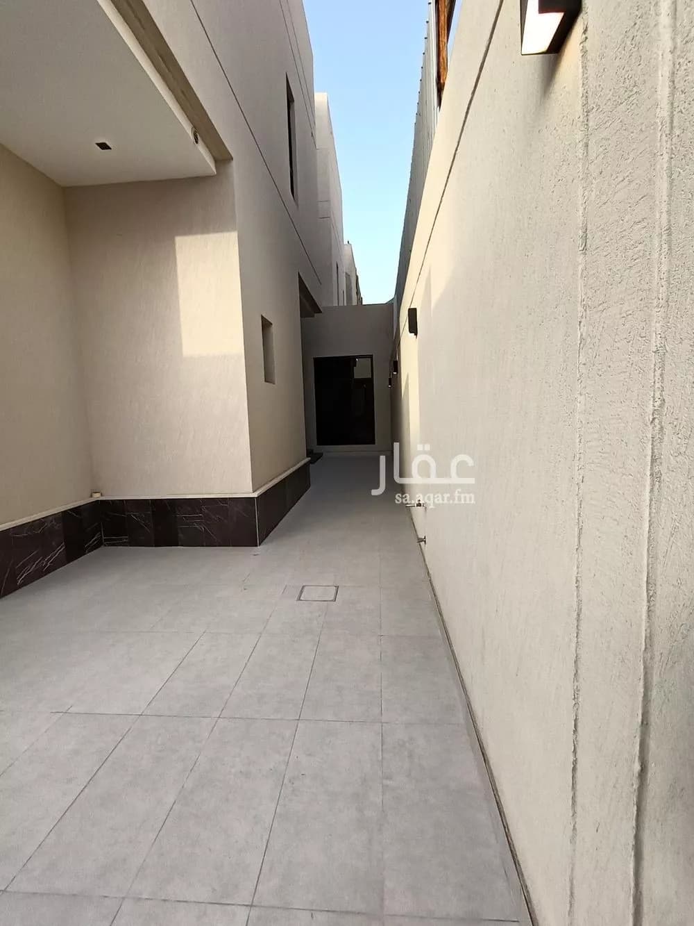 5 bedroom villa in King Faisal 23