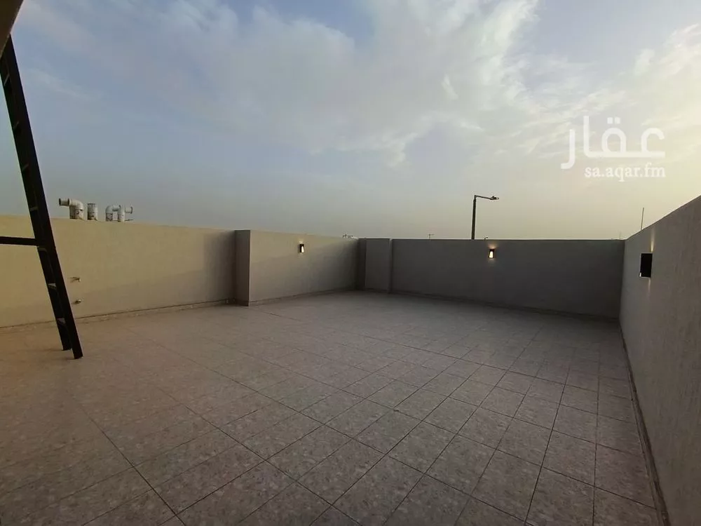 5 bedroom villa in King Faisal 26