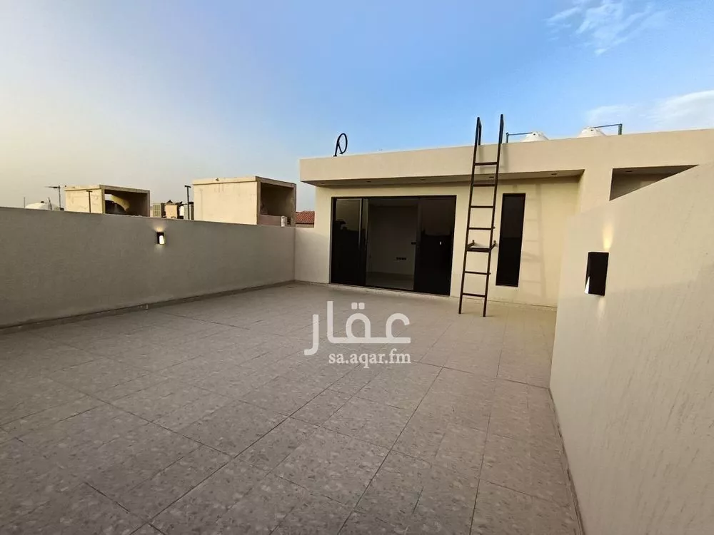 5 bedroom villa in King Faisal 27
