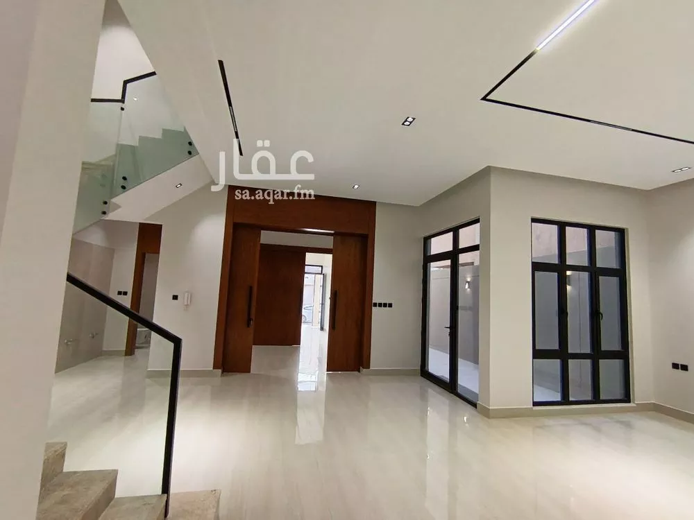 5 bedroom villa in King Faisal 5