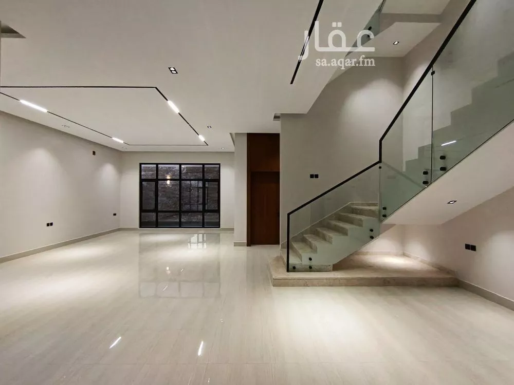 5 bedroom villa in King Faisal 10