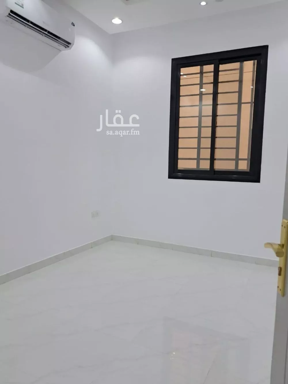 شقة 3 غرف في الرمال 12