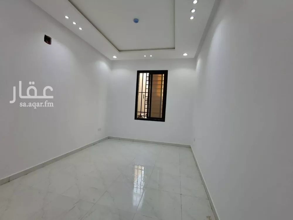 شقة 3 غرف في الرمال 5