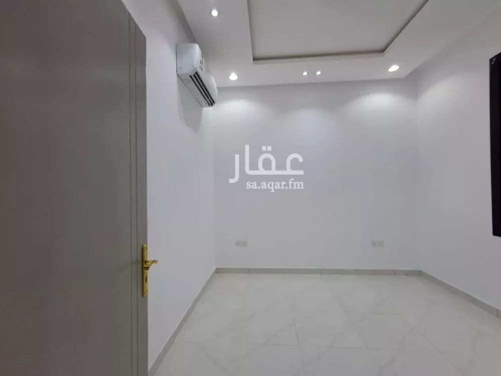 شقة 3 غرف في الرمال 10