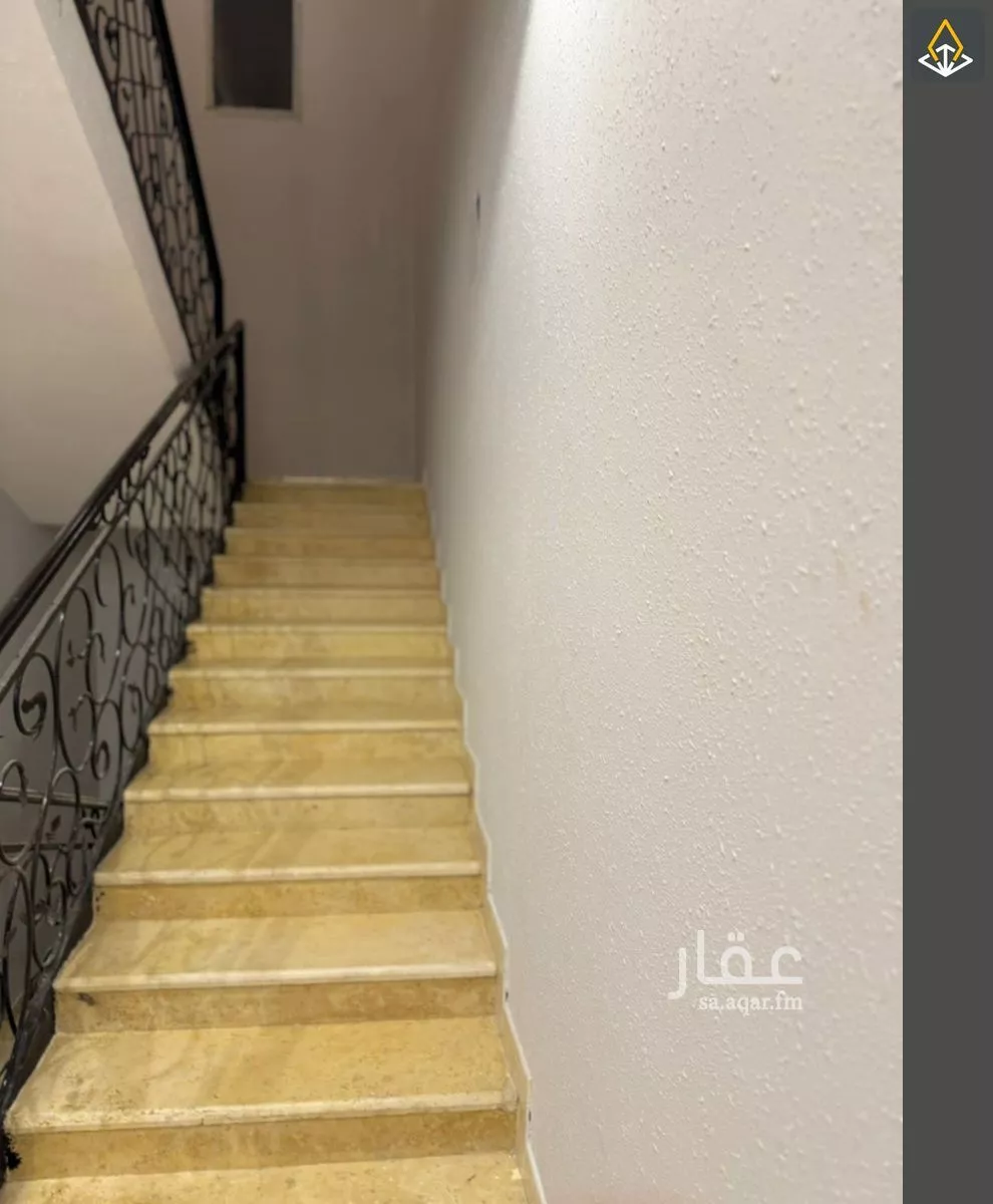 فيلا 10 غرف في الخليج 12