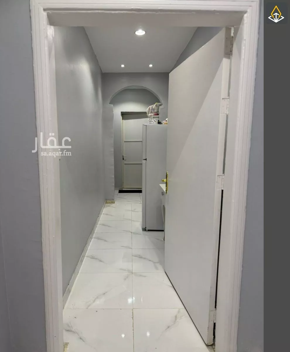 فيلا 10 غرف في الخليج 5