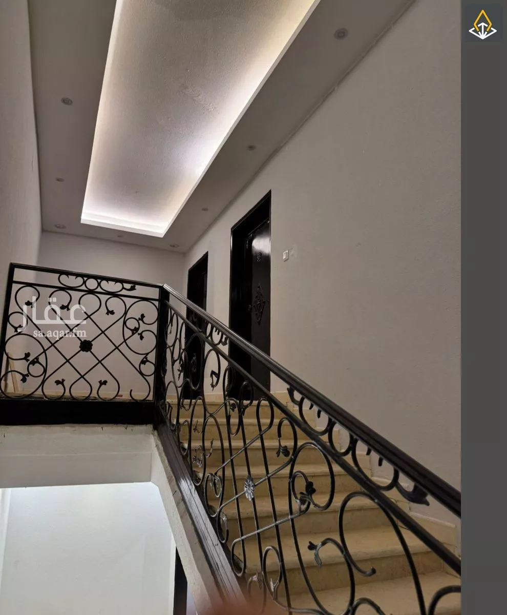 فيلا 10 غرف في الخليج 7