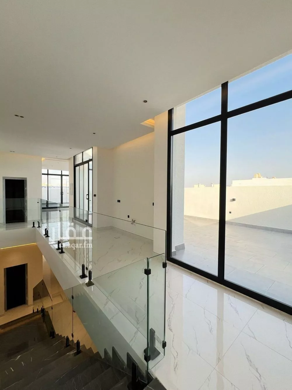 فيلا 4 غرف في العارض 11