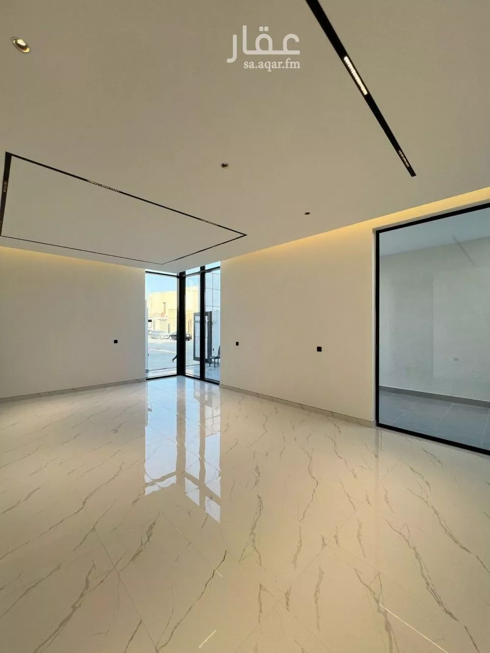 فيلا 4 غرف في العارض 4