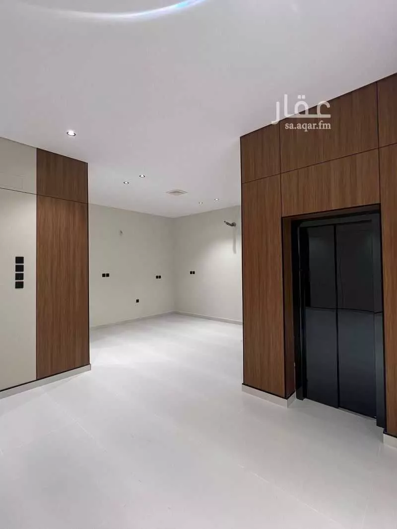 فيلا 7 غرف في الحمراء و ام الجود 1